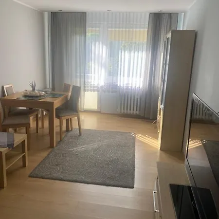 Uroczy Dwa Pokoje,3 Oddzielne Spania,las,skm, Plaza, Parking * グディニャ