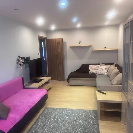 Uroczy Dwa Pokoje,3 Oddzielne Spania,las,skm, Plaza, Parking * Gdynia